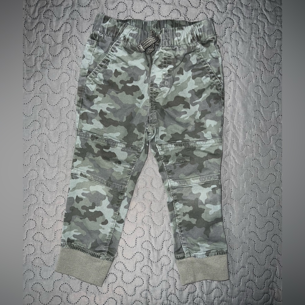 Toddler camouflage skinny pants